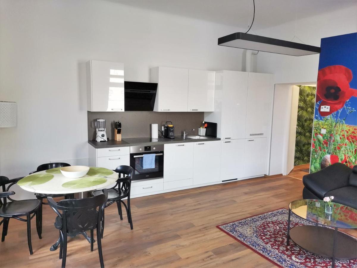 Studio & Apartments Near Reumannplatz Wiedeń Zewnętrze zdjęcie