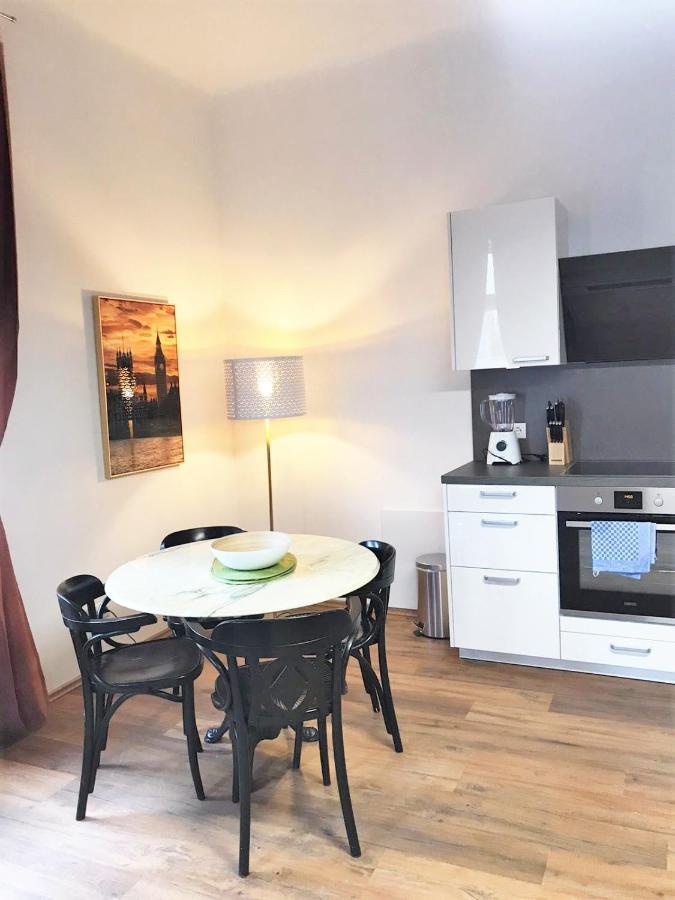 Studio & Apartments Near Reumannplatz Wiedeń Zewnętrze zdjęcie